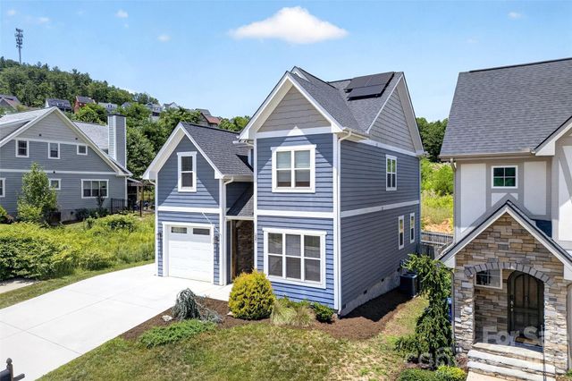 22 Tudor Way, Black Mountain, NC 28711