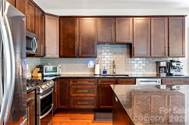 22 Tudor Way, Black Mountain, NC 28711