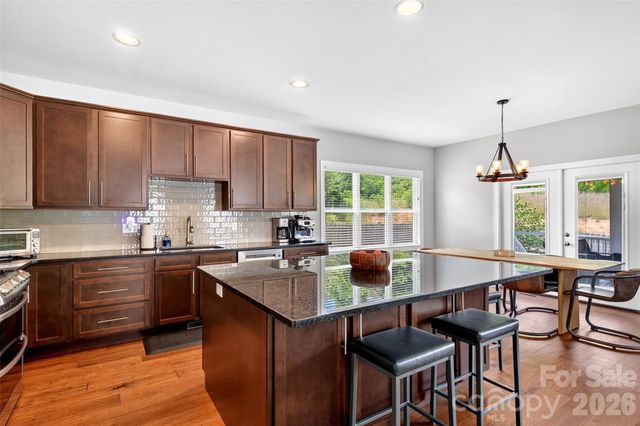 22 Tudor Way, Black Mountain, NC 28711
