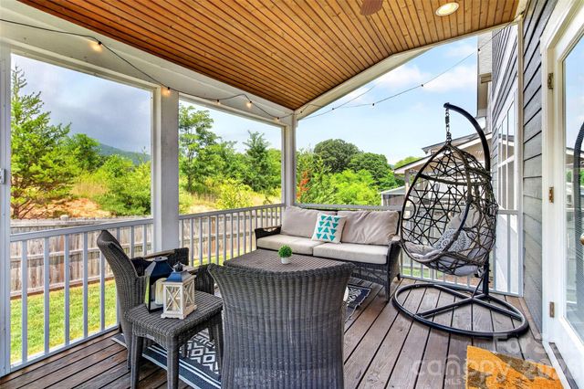 22 Tudor Way, Black Mountain, NC 28711