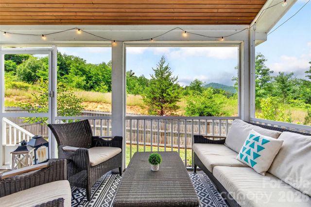 22 Tudor Way, Black Mountain, NC 28711