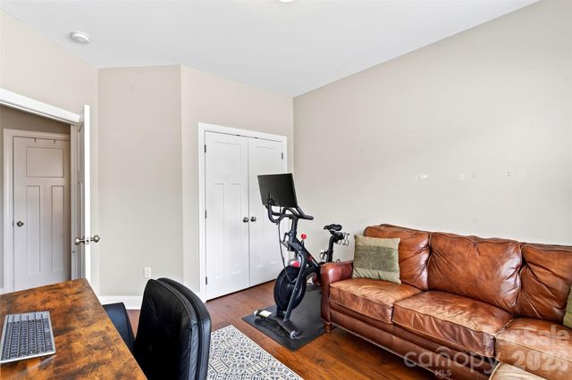 22 Tudor Way, Black Mountain, NC 28711