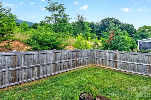 22 Tudor Way, Black Mountain, NC 28711