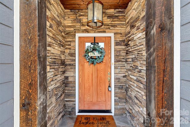 22 Tudor Way, Black Mountain, NC 28711