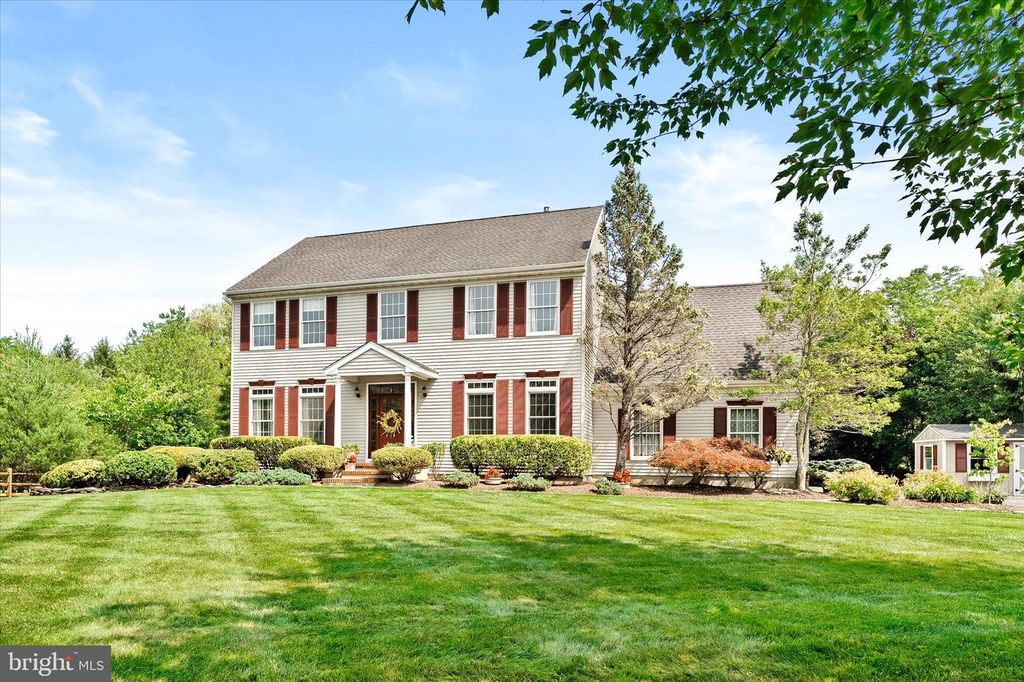 3 BLUE BELL LN, Robbinsville, NJ 08691