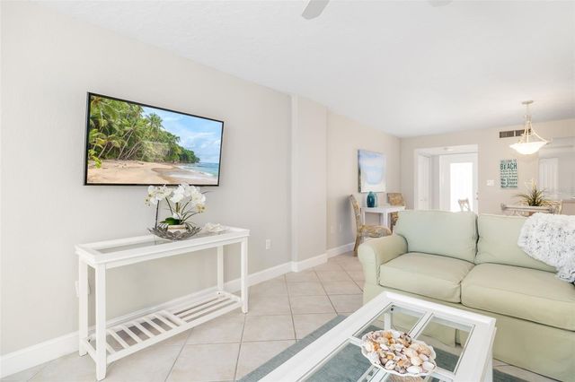 1770 BENJAMIN FRANKLIN DRIVE 203, Sarasota, FL 34236