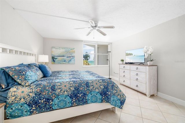 1770 BENJAMIN FRANKLIN DRIVE 203, Sarasota, FL 34236