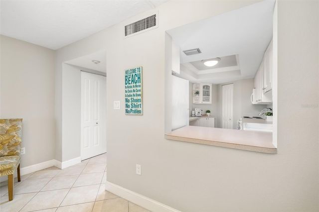 1770 BENJAMIN FRANKLIN DRIVE 203, Sarasota, FL 34236