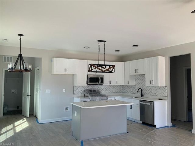 2802 Merryweather Road, Greensboro, NC 27407