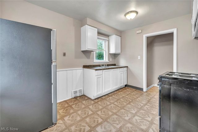 10212 Benham Avenue, Cleveland, OH 44105