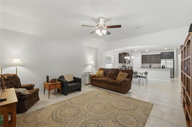 1943 Thorndyke Lane, Bryan, TX 77807
