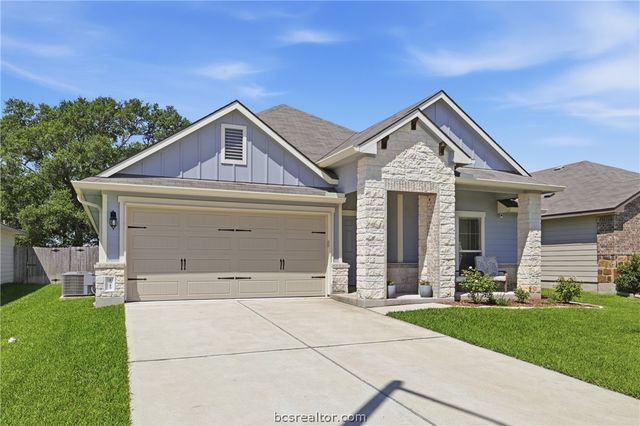 1943 Thorndyke Lane, Bryan, TX 77807