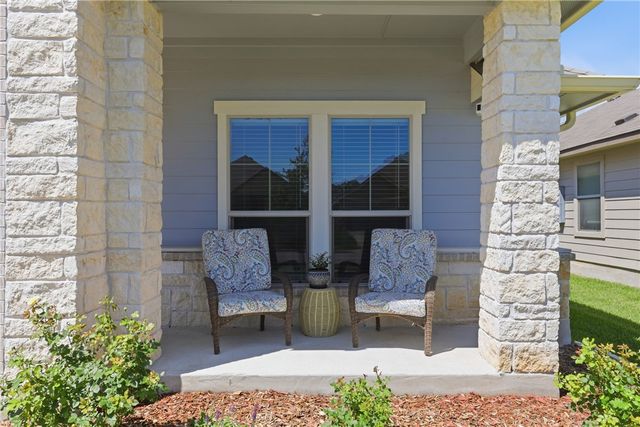 1943 Thorndyke Lane, Bryan, TX 77807