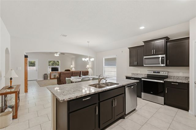 1943 Thorndyke Lane, Bryan, TX 77807