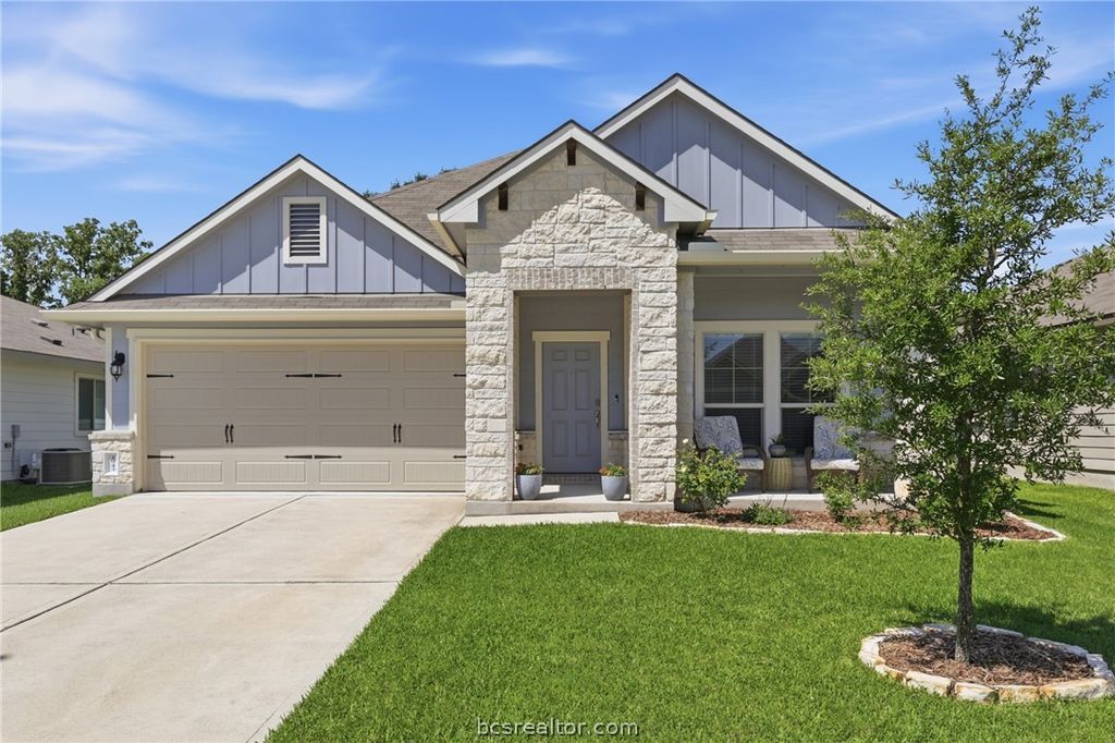 1943 Thorndyke Lane, Bryan, TX 77807