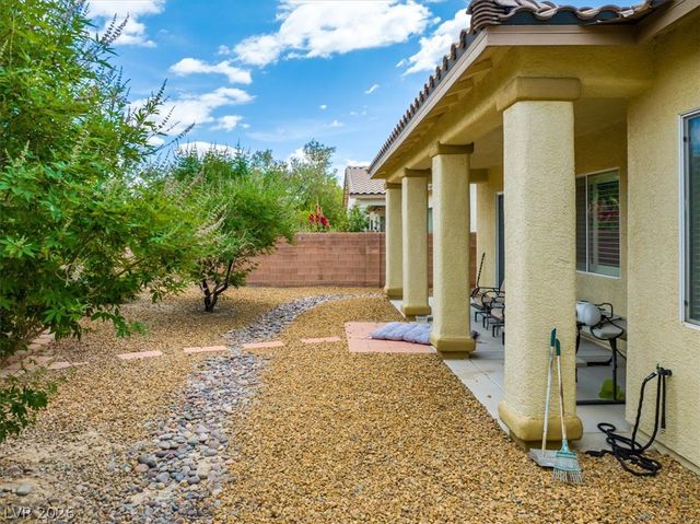 4725 Santa Fiora Street, Pahrump, NV 89061