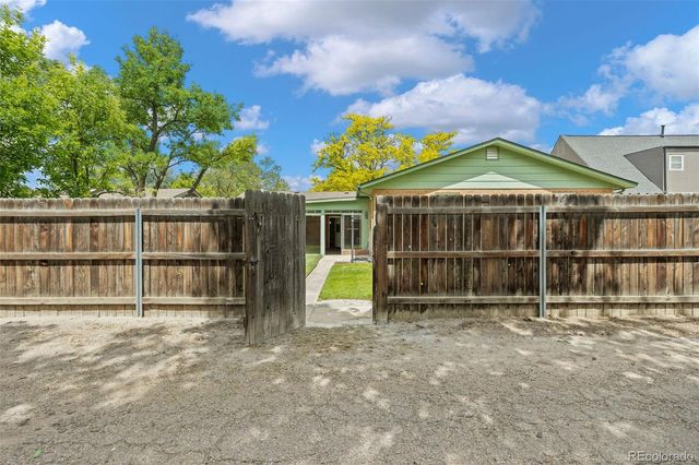 2623 Meade Circle, Colorado Springs, CO 80907