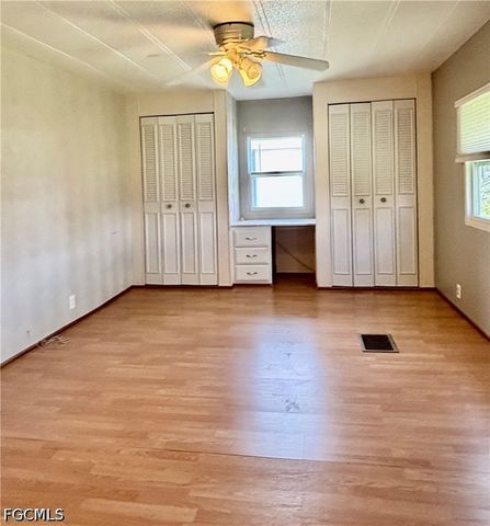 518 Pine Tree CT, North Fort Myers, FL 33917