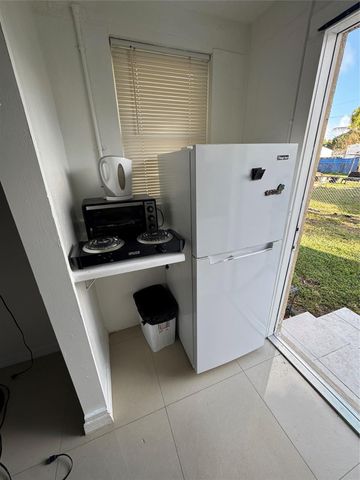 1111 N 25th Avenue, Hollywood, FL 33020