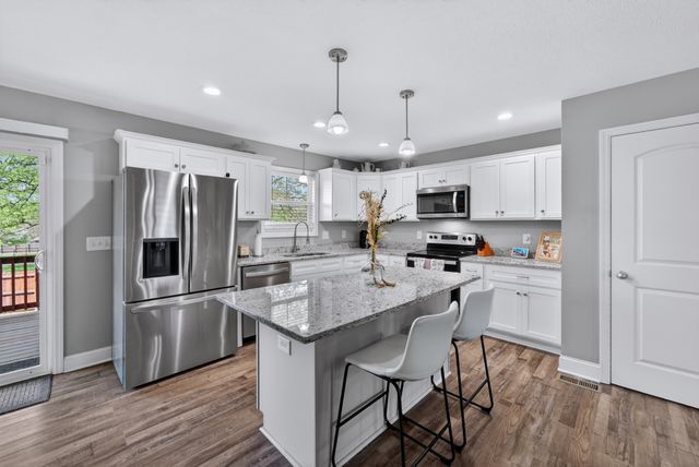 961 Fairlane Dr, Lewisburg, TN 37091