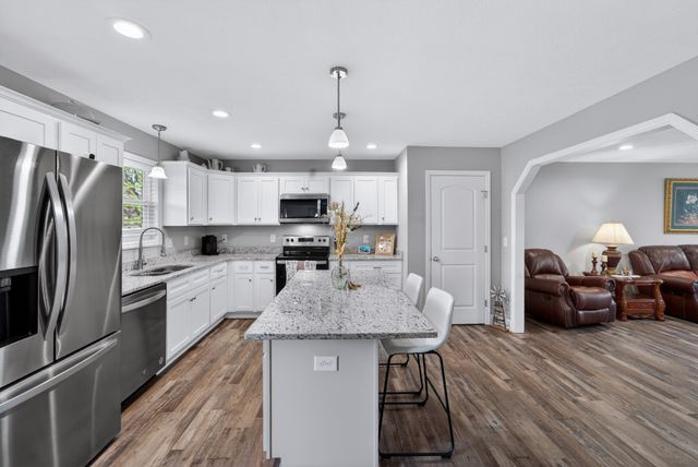 961 Fairlane Dr, Lewisburg, TN 37091