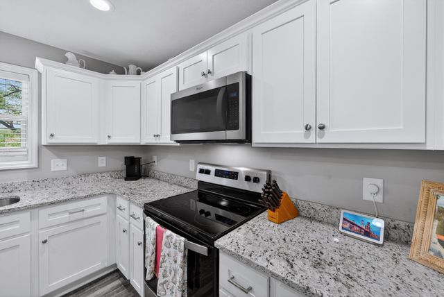 961 Fairlane Dr, Lewisburg, TN 37091