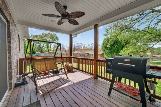 961 Fairlane Dr, Lewisburg, TN 37091