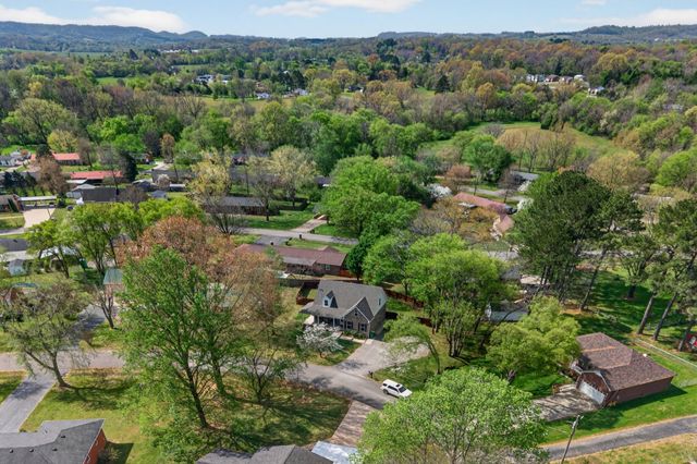 961 Fairlane Dr, Lewisburg, TN 37091