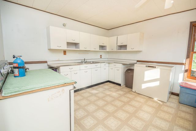 129 Douglas Hollow, Olive Hill, KY 41164