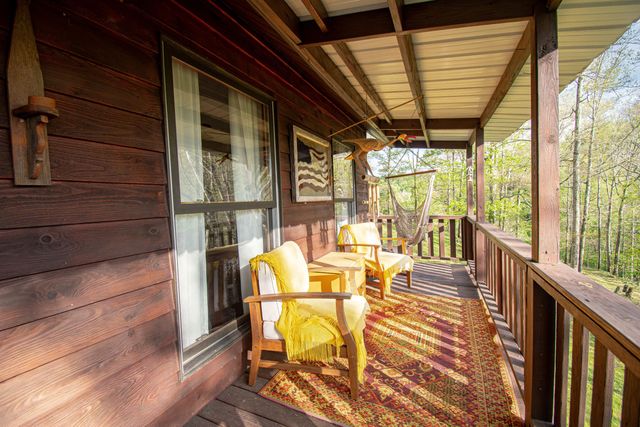 129 Douglas Hollow, Olive Hill, KY 41164