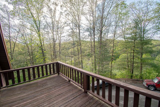 129 Douglas Hollow, Olive Hill, KY 41164