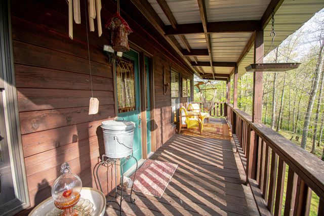 129 Douglas Hollow, Olive Hill, KY 41164