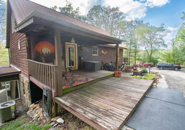 129 Douglas Hollow, Olive Hill, KY 41164