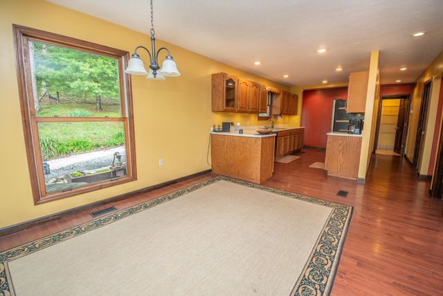 129 Douglas Hollow, Olive Hill, KY 41164