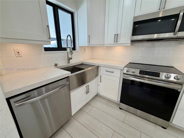 16320 SW 278th St, Homestead, FL 33031