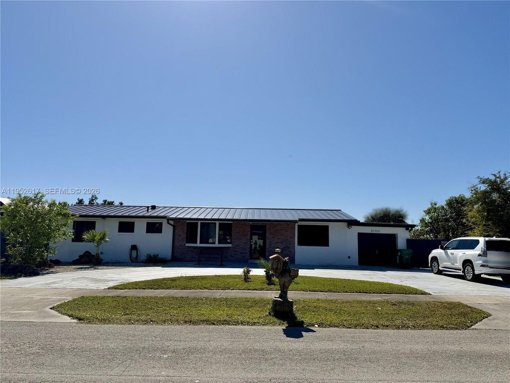 16320 SW 278th St, Homestead, FL 33031