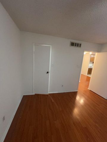 10053 Westpark Drive 332, Houston, TX 77042
