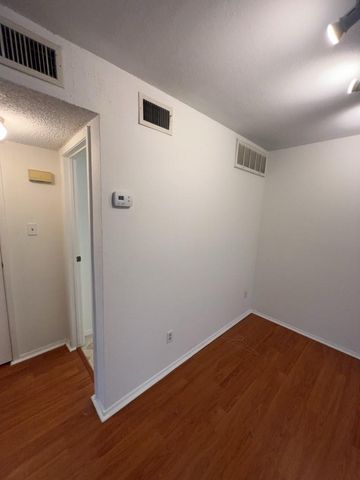 10053 Westpark Drive 332, Houston, TX 77042