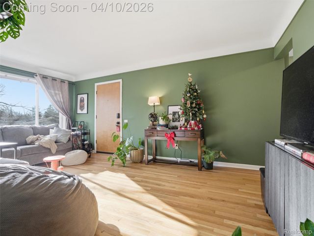 1222 E Lincoln Avenue, Royal Oak Charter Township, MI 48067