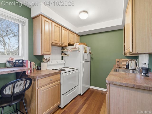 1222 E Lincoln Avenue, Royal Oak Charter Township, MI 48067