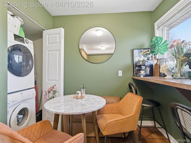 1222 E Lincoln Avenue, Royal Oak Charter Township, MI 48067