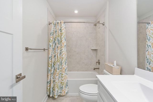 18370 CENTENNIAL CIR, Ruther Glen, VA 22546