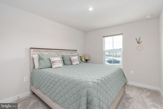 18370 CENTENNIAL CIR, Ruther Glen, VA 22546