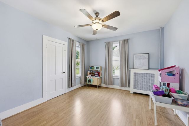 91 N Main St, East Longmeadow, MA 01028