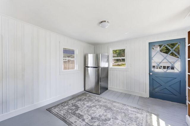 91 N Main St, East Longmeadow, MA 01028