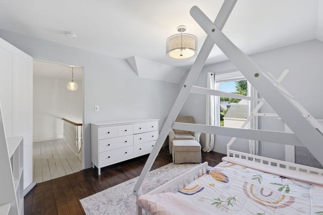 91 N Main St, East Longmeadow, MA 01028