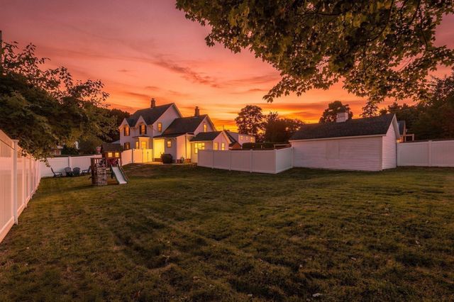 91 N Main St, East Longmeadow, MA 01028