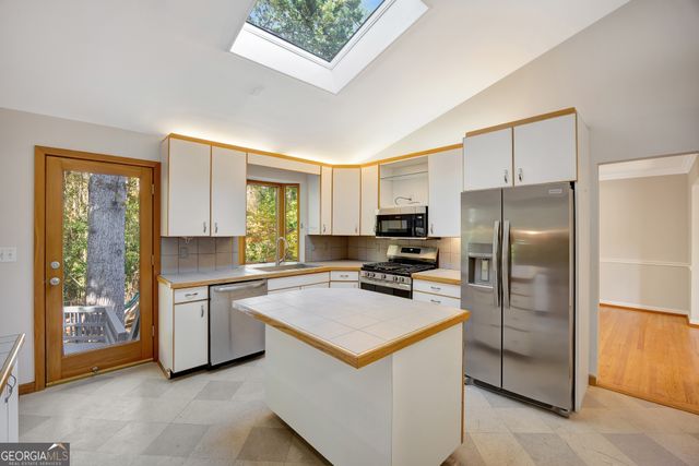 3278 Embry Hills Drive, Atlanta, GA 30341