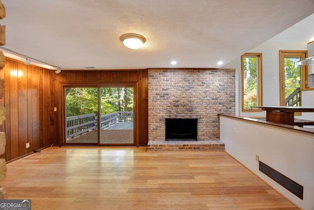 3278 Embry Hills Drive, Atlanta, GA 30341