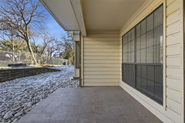 2505 Wedglea Drive 114, Dallas, TX 75211